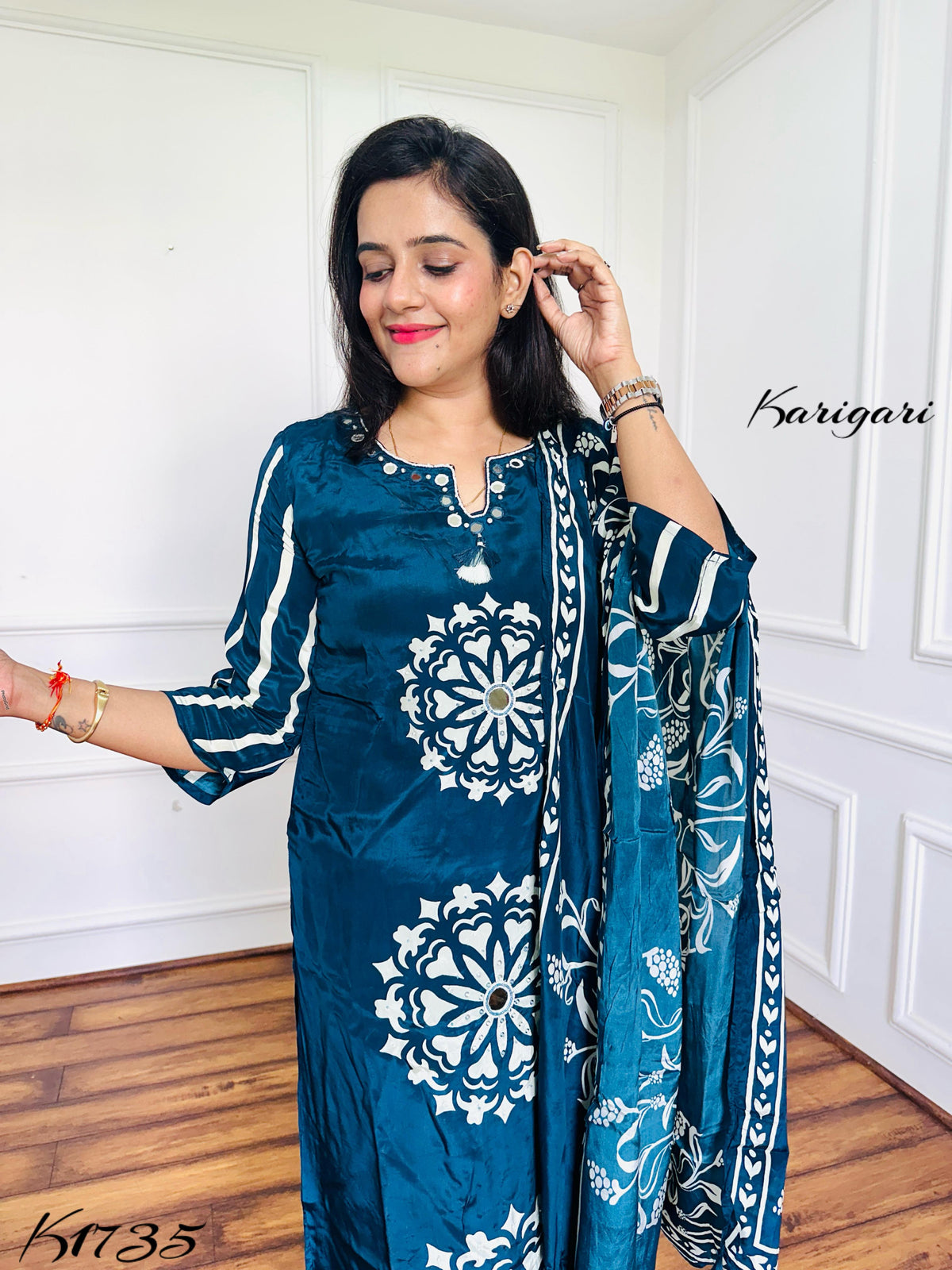 Elegant Natural Crepe 3-Piece Suit with Mirror & Sequin Detailing